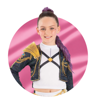 KPop Demon Hunters costumes - child in a Rumi costume, on a pink satin circle